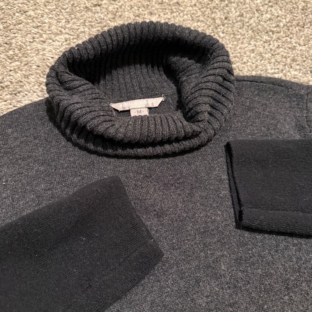Royal Robbins All Season Merino Turtleneck Sweater Womens M Charcoal Y67493